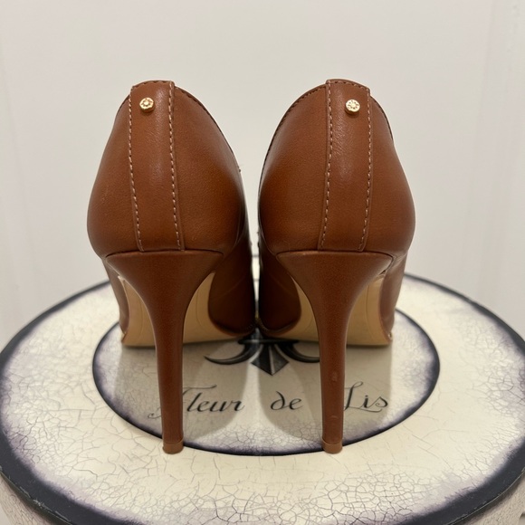 BCBGeneration cognac brown tall pumps with gold braid accent 5 1/2 - Picture 4 of 11